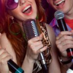 🎤¡Karaoke 2000! Descubre la mejor manera de disfrutar del karaoke en la era del nuevo milenio 🎶