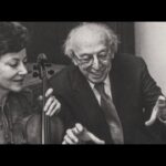 🎻 Descubre la fascinante historia de Joannes Baptista Guadagnini, el genio de la creación de violines 🎶